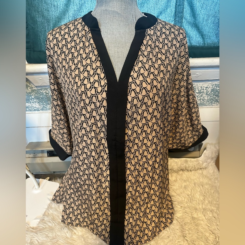 ⭐️ 3 for $20 SALE Women’s blouse
